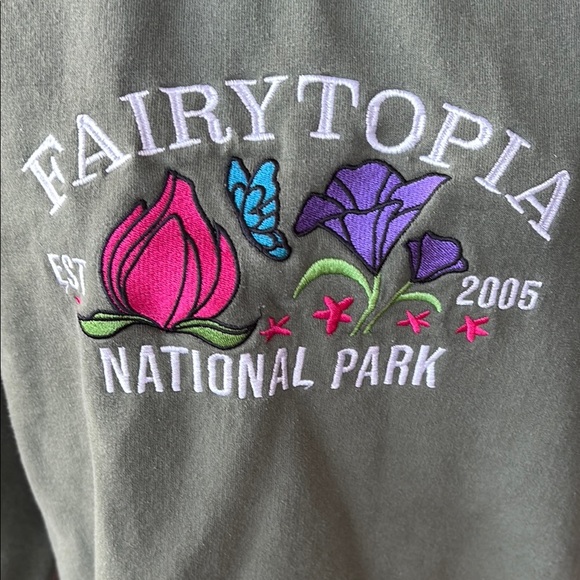 Green Fairytopia 2005 National Park Sweatshirt - Picture 2 of 4